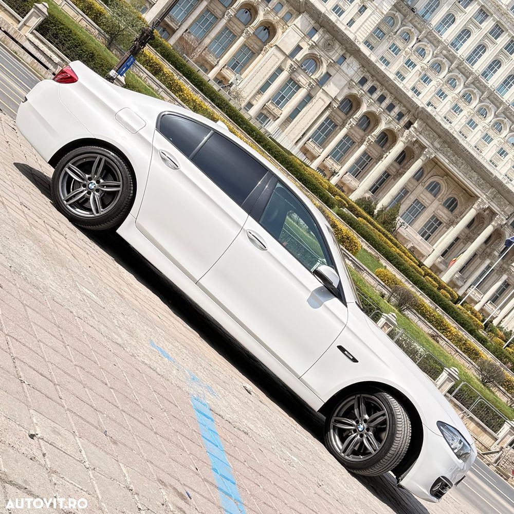 BMW Seria 5 530d xDrive AT - 2