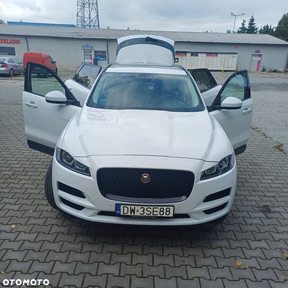 Jaguar F-Pace 2.0 i4P AWD R-Sport - 4