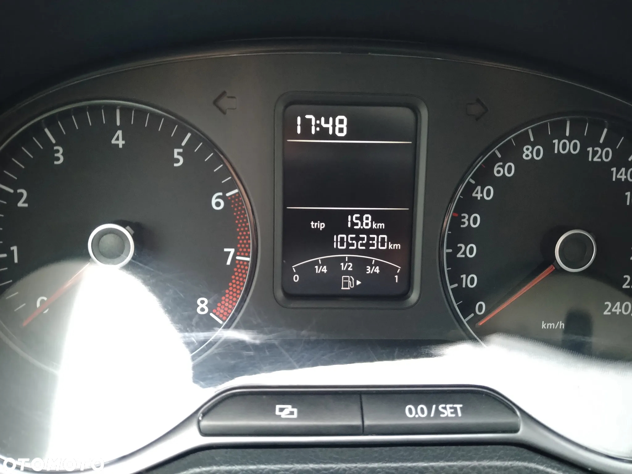 Volkswagen Polo 1.4 16V Trendline DSG - 12