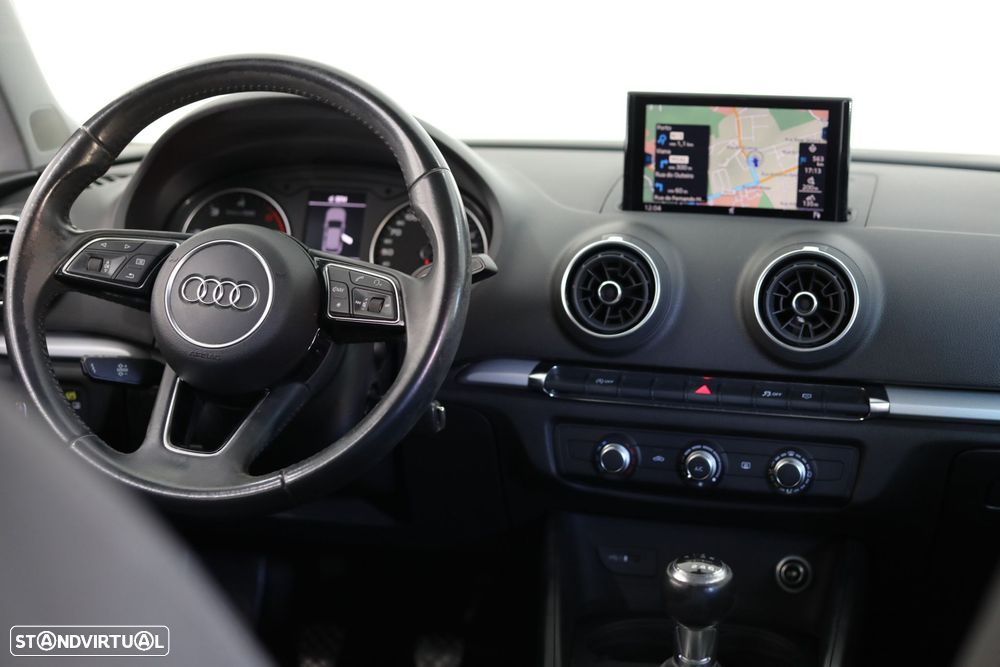 Audi A3 Sportback 2.0 TDI - 23