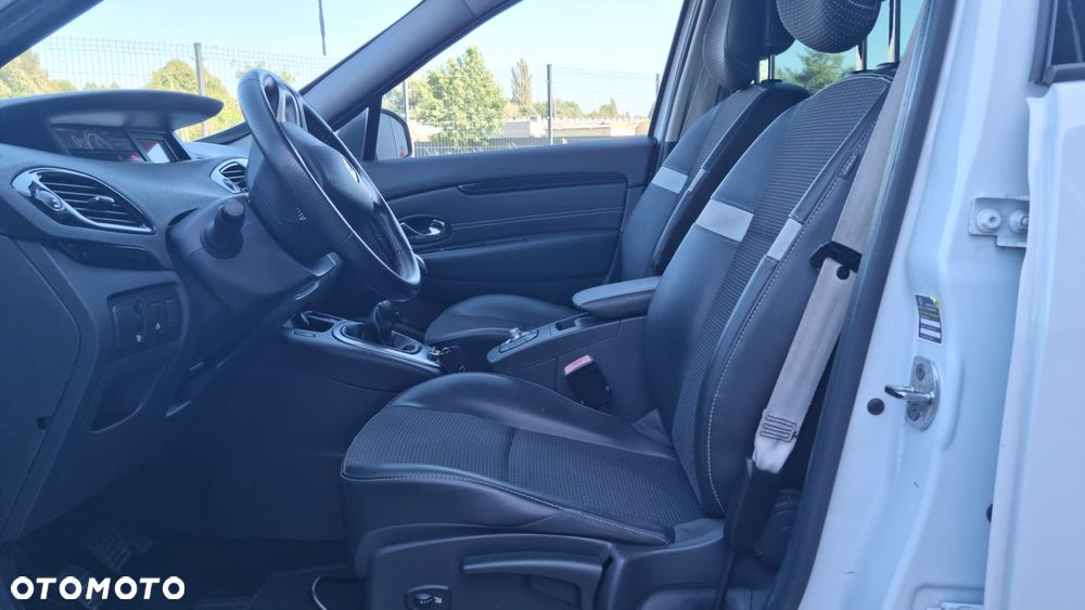 Renault Scenic dCi 160 Bose Edition - 16