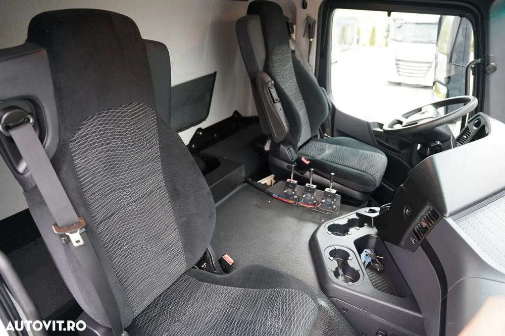 Mercedes-Benz AROCS 2038 / 4x4 / BASCULABILĂ PE DOUĂ LATE / HIDRODOLTA / AUTOMATĂ / - 35