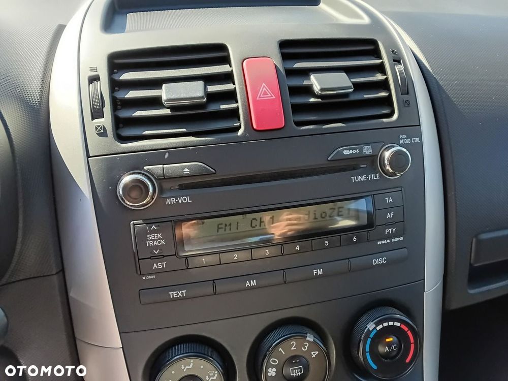 Toyota Auris - 16