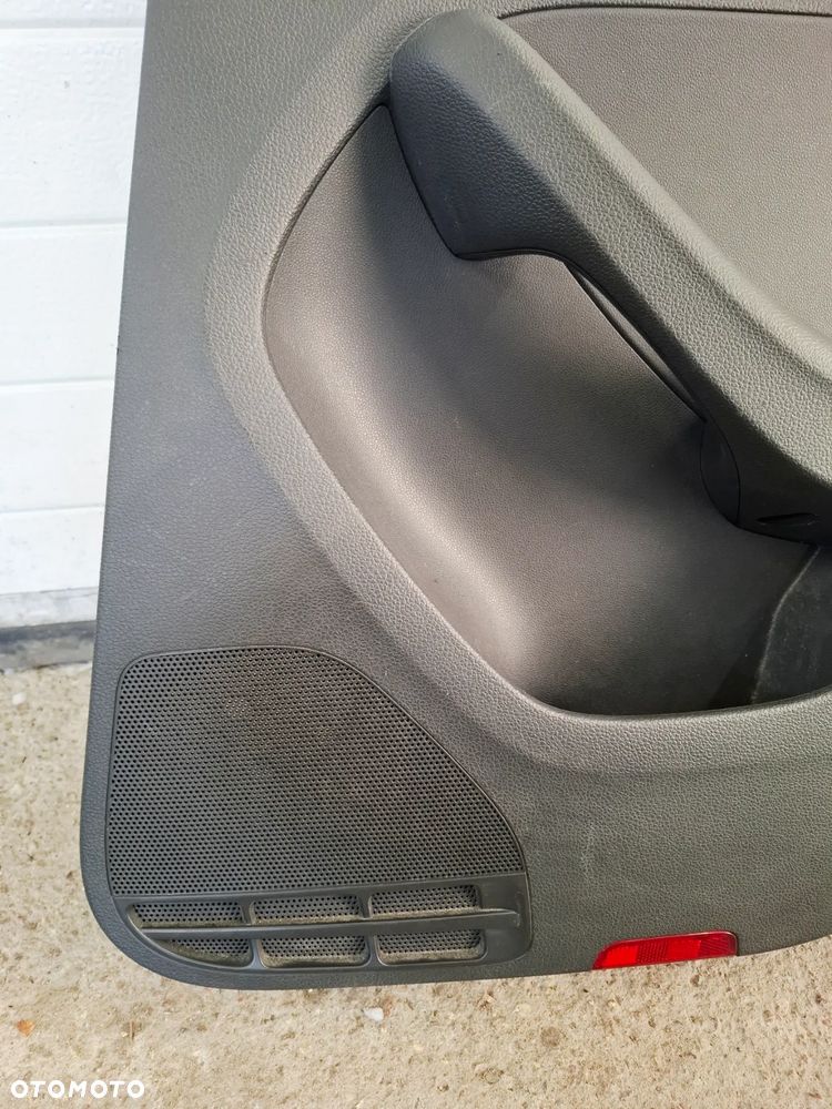 Boczek Tapicerka Drzwi Prawy Przód Lewy/Prawy Tył VW Jetta 2015r 5C - 18