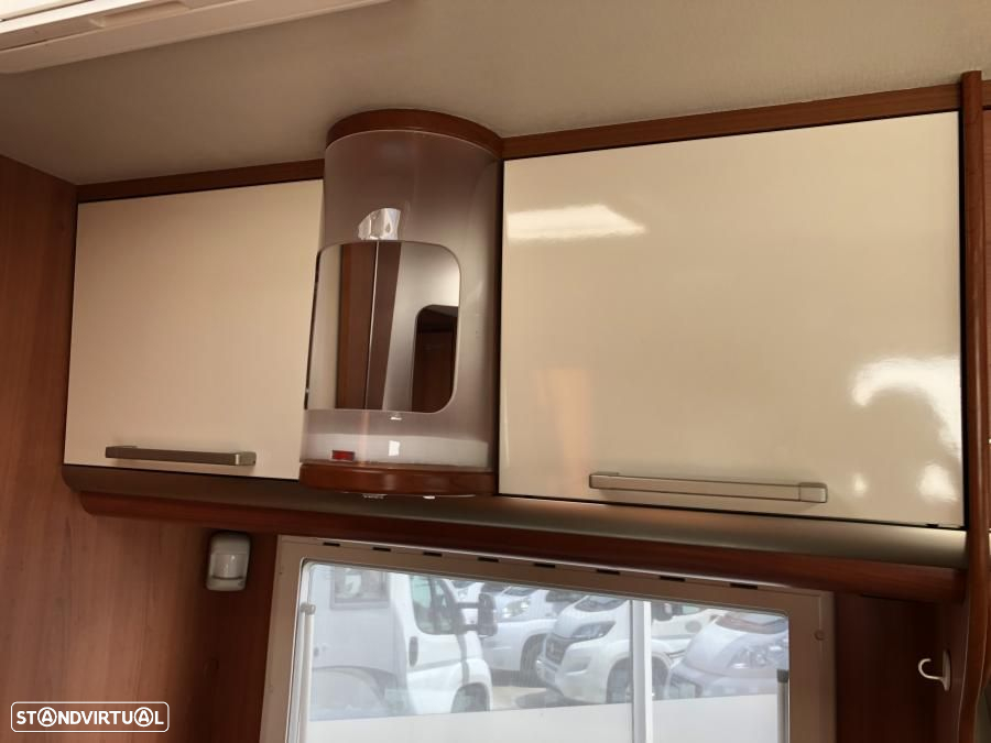 Laika Serie X X713r cama central - 29