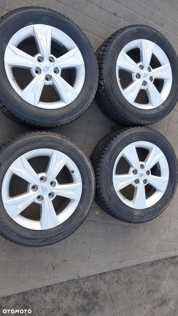 Komplet kol zimowych Toyota Auris Corolla Chr OE PW457-10001 6.5" x 17" 5x114.3 ET 45 215/60r17 bridgestone
