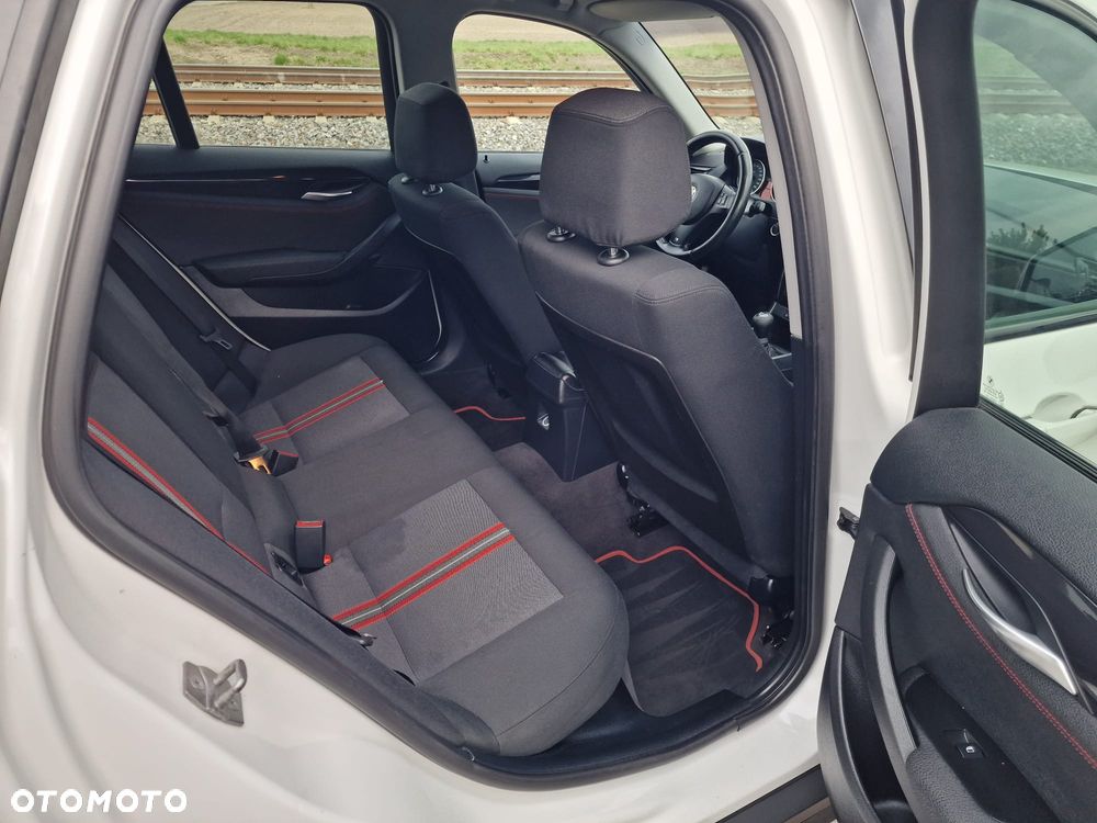 BMW X1 sDrive20d - 13