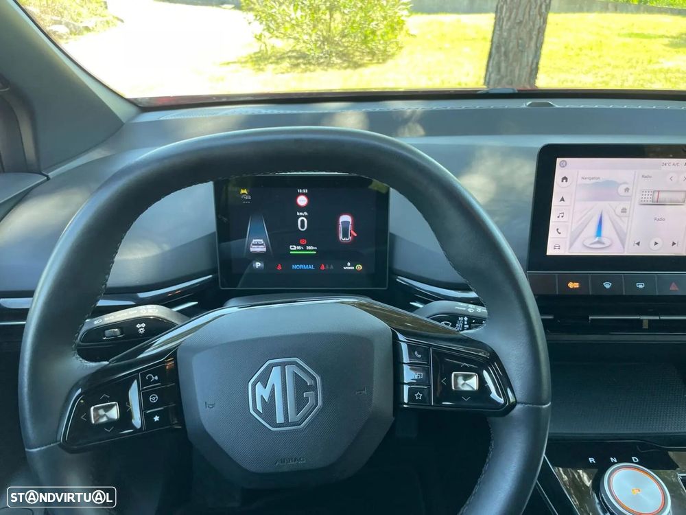 MG MG4 77 kWh Extended Range Luxury - 37