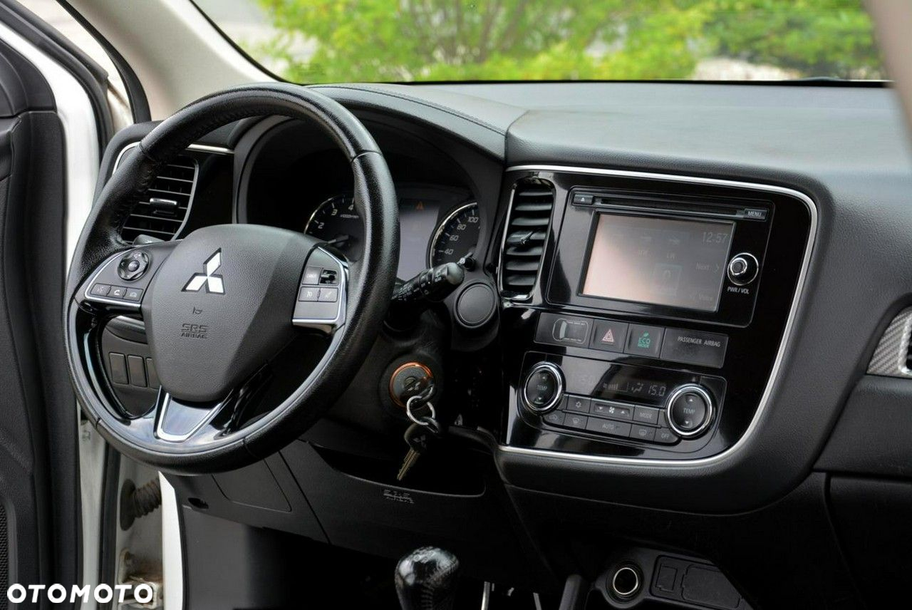 Mitsubishi Outlander 2.0 2WD Edition 100 - 21