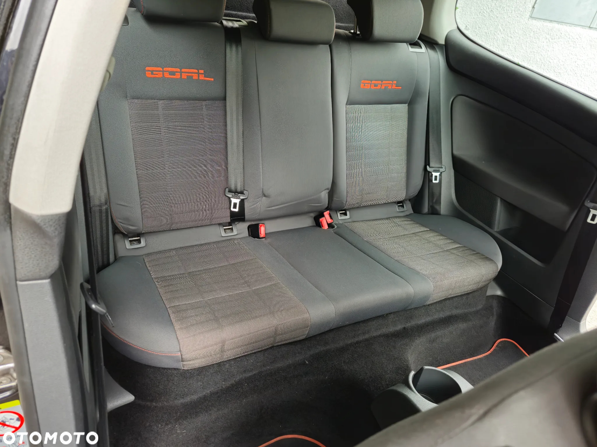 Volkswagen Golf - 8