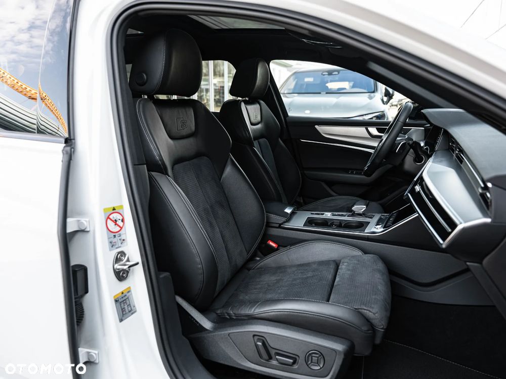 Audi A6 Avant 40 TDI quattro S tronic S line - 25