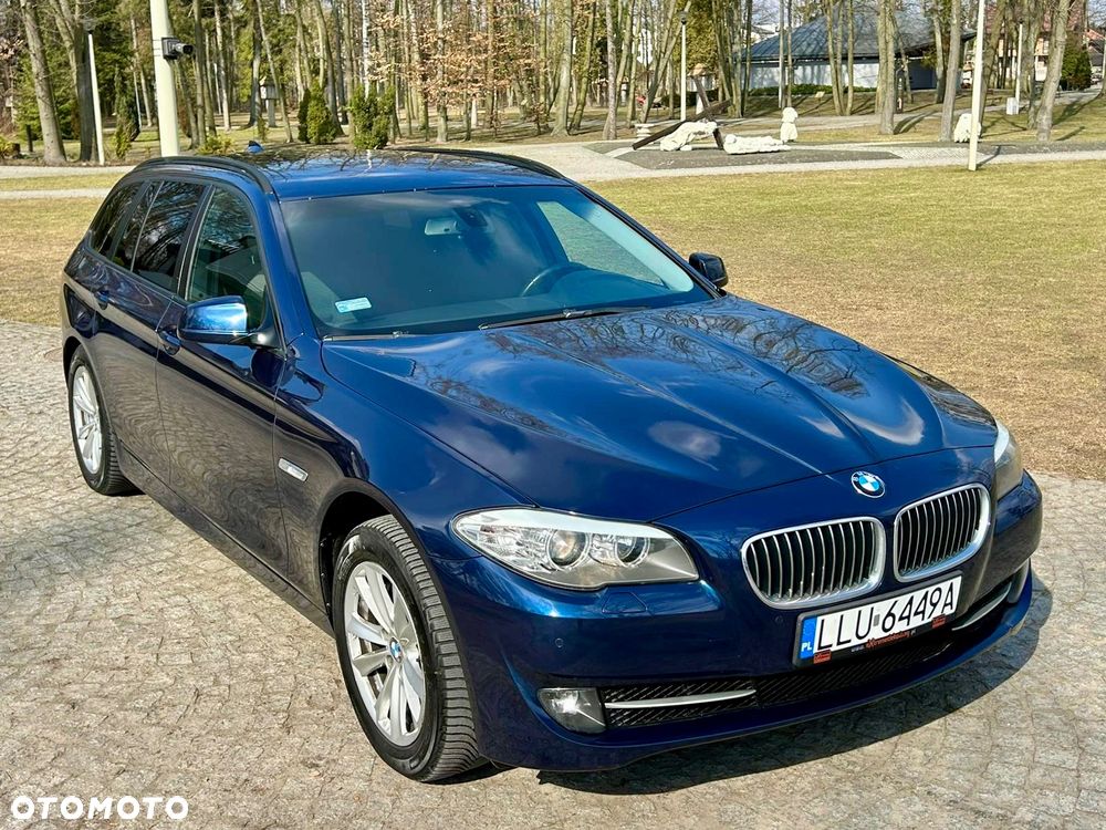 BMW Seria 5 528i xDrive - 1