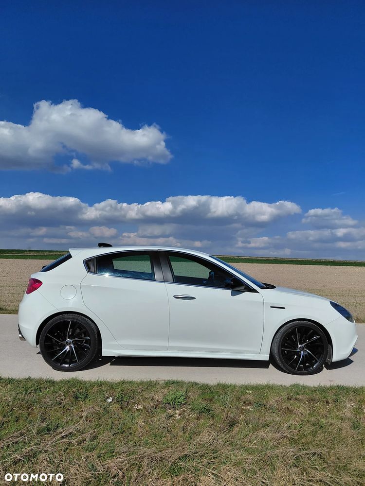 Alfa Romeo Giulietta 2.0 JTDM 16V - 15