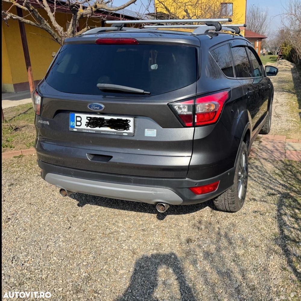 Ford Kuga 2.0 TDCi 4WD Powershift Vignale - 2
