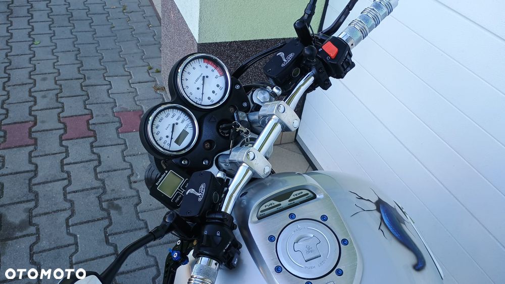 Honda X4 - 5