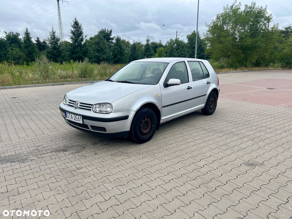 Volkswagen Golf - 3