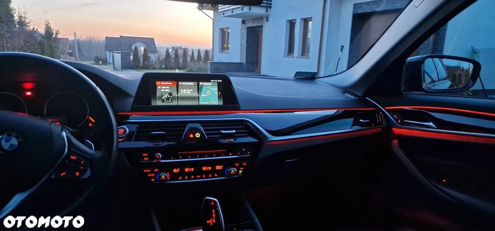 BMW Seria 5 520d Luxury Line sport - 12