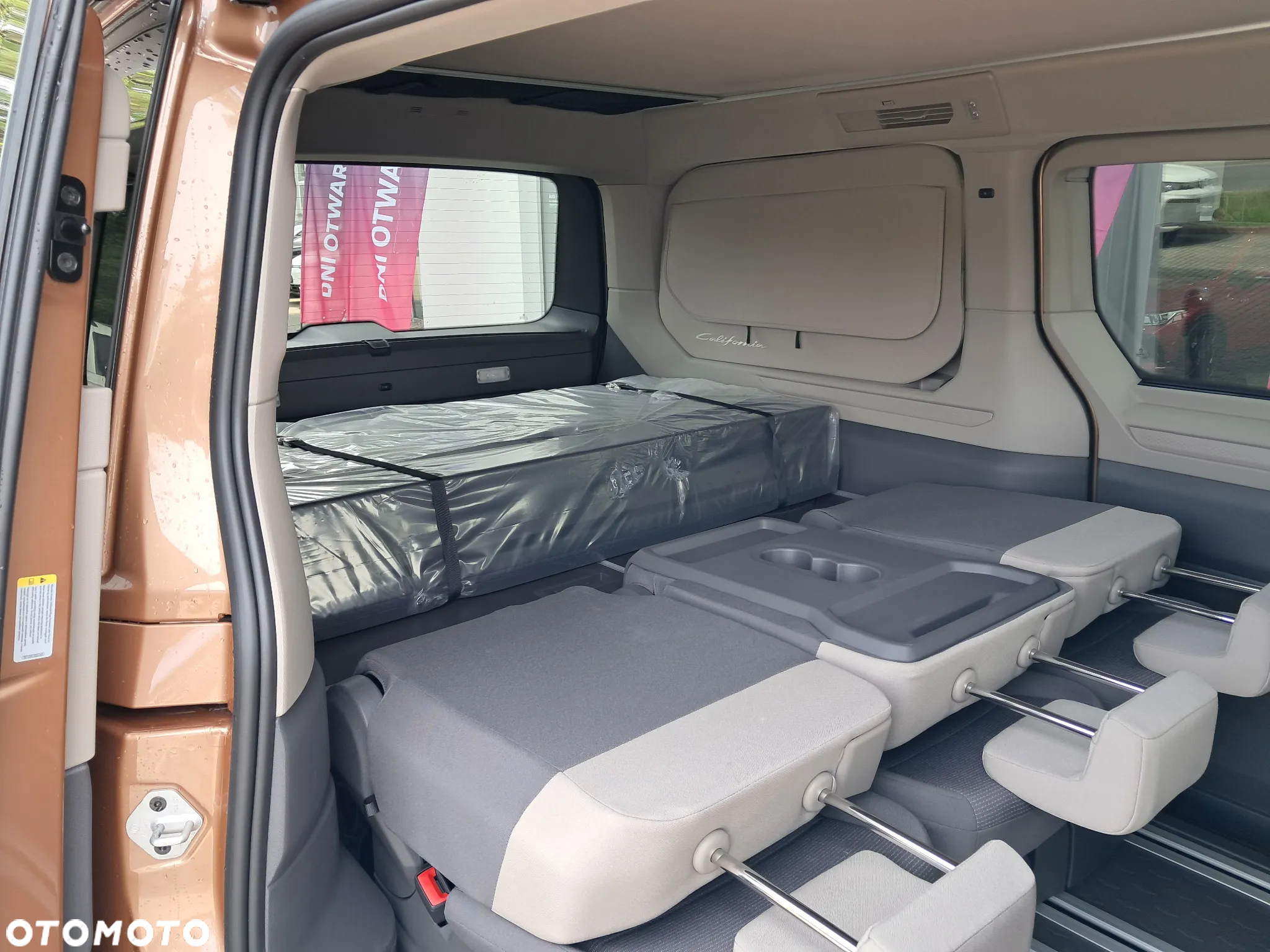 Volkswagen Multivan - 9