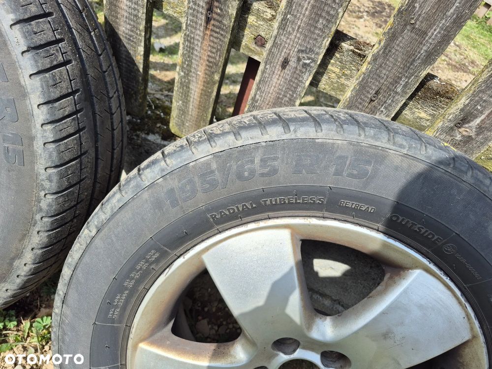 Felgi Seat Leon z oponami letnimi 195/65 r15 - 2