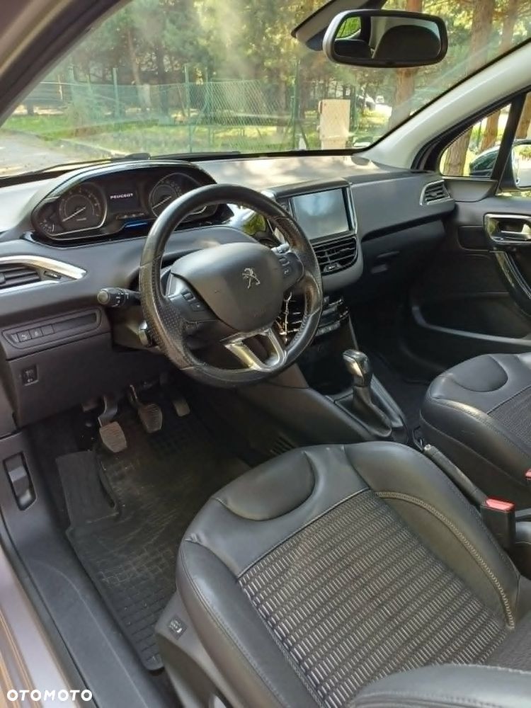 Peugeot 208 1.6 VTi Allure - 9