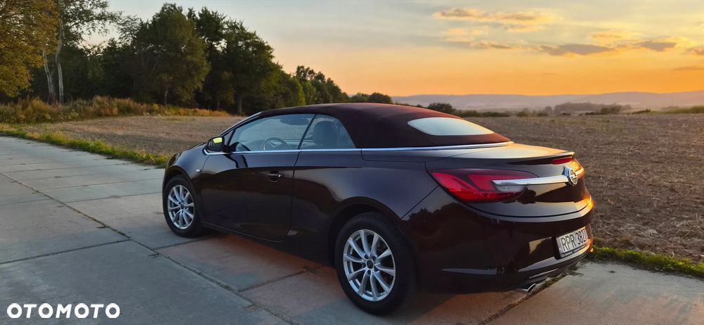 Opel Cascada - 1