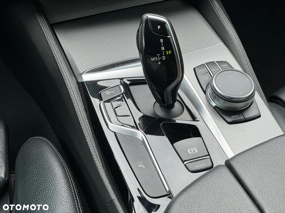 BMW Seria 5 520d M Sport Edition - 29