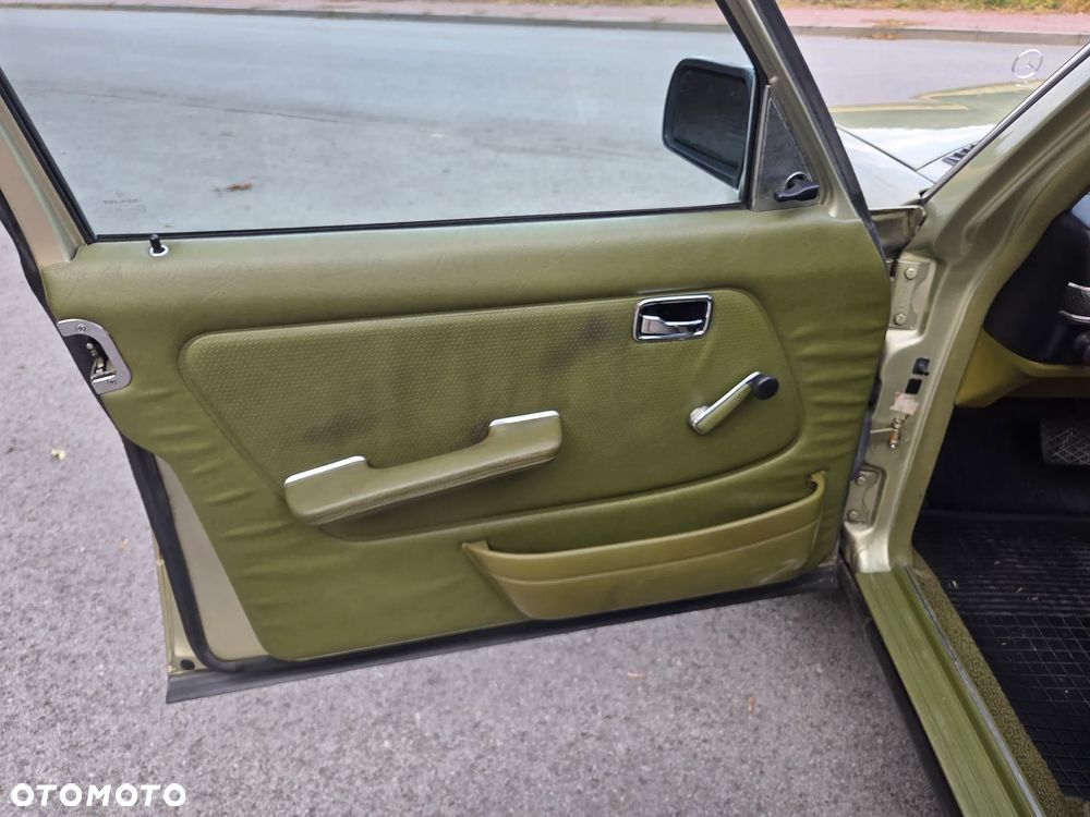 Mercedes-Benz W123 - 10