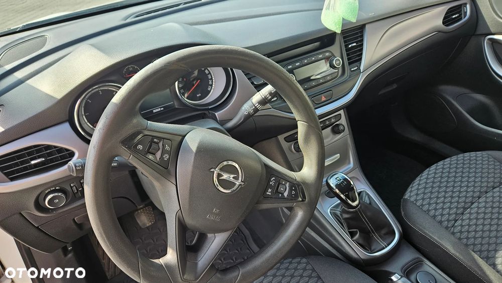 Opel Astra 1.6 CDTI Cosmo - 4