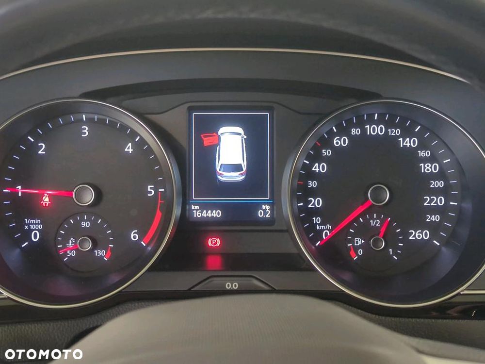 Volkswagen Passat - 10