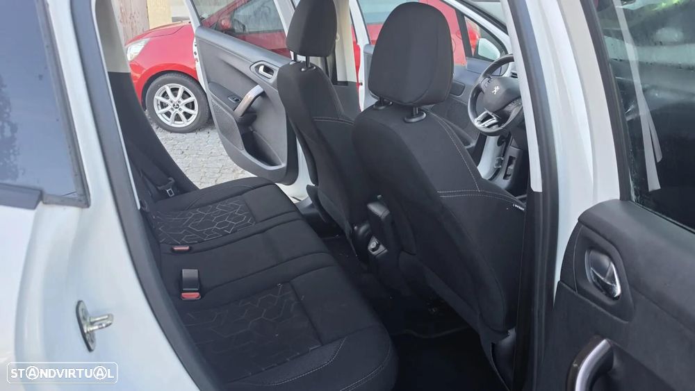 Peugeot 2008 1.6 e-HDi Allure - 2