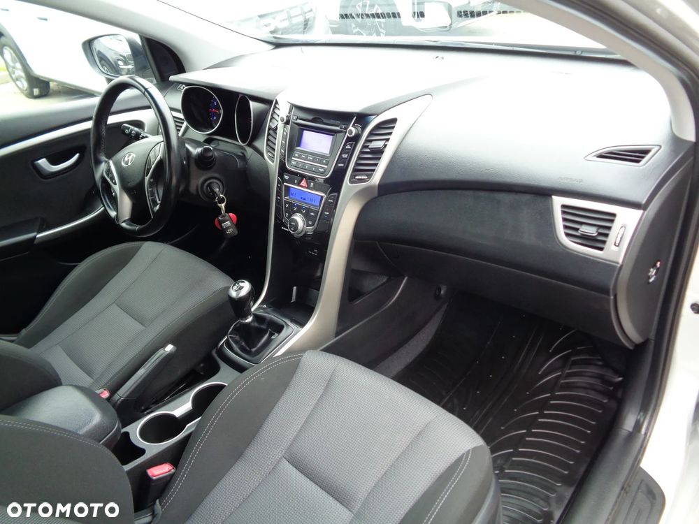 Hyundai i30 1.4 Comfort - 21