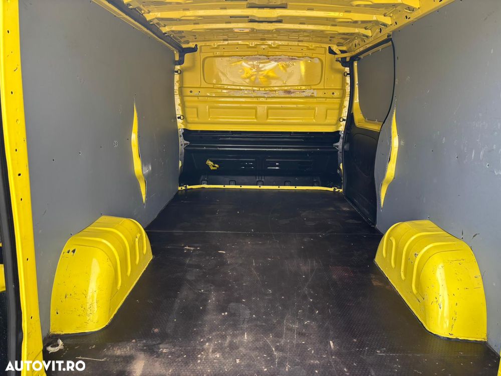 Renault Trafic - 10