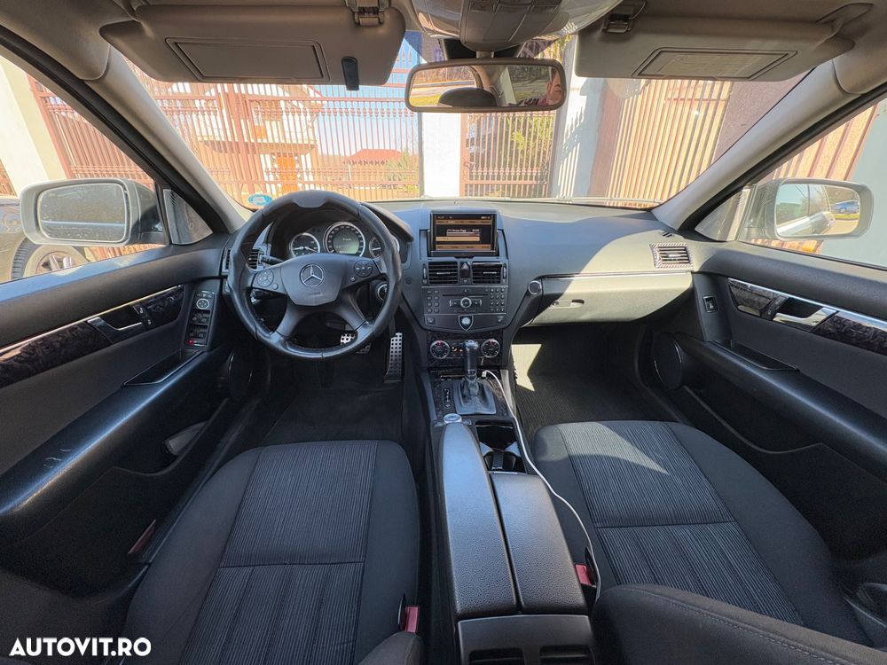 Mercedes-Benz C - 12