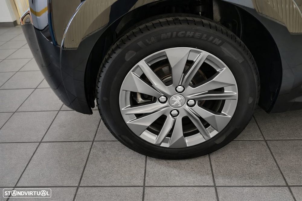 Peugeot e-208 E-Style - 6