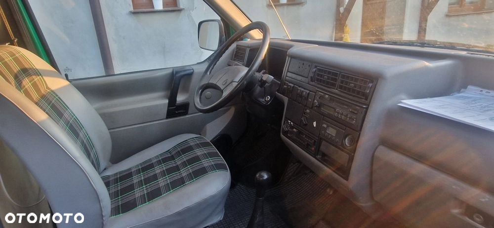 Volkswagen T4 BUSKAMPER - 6