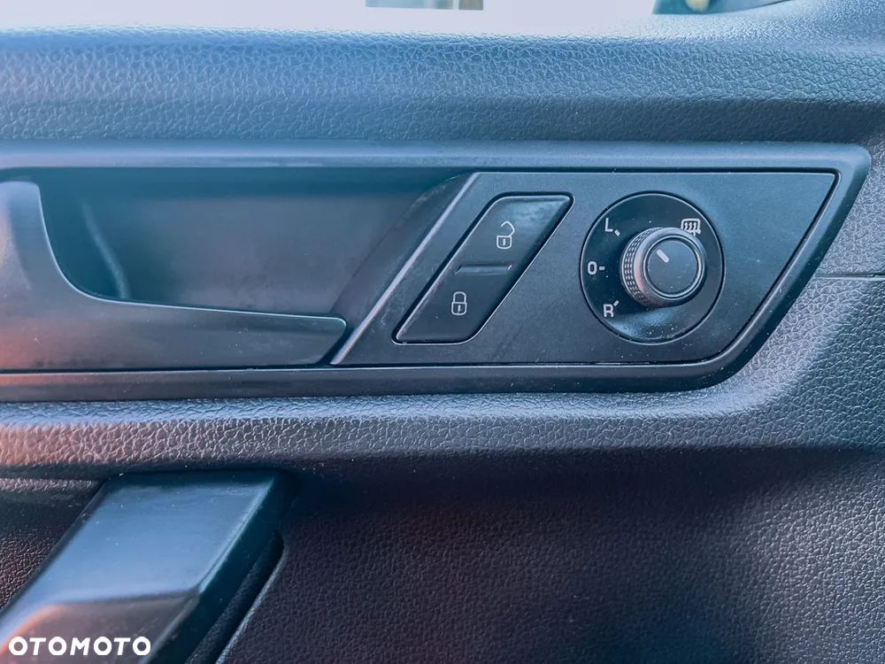 Volkswagen Caddy Maxi 2.0 TDI DSG - 22