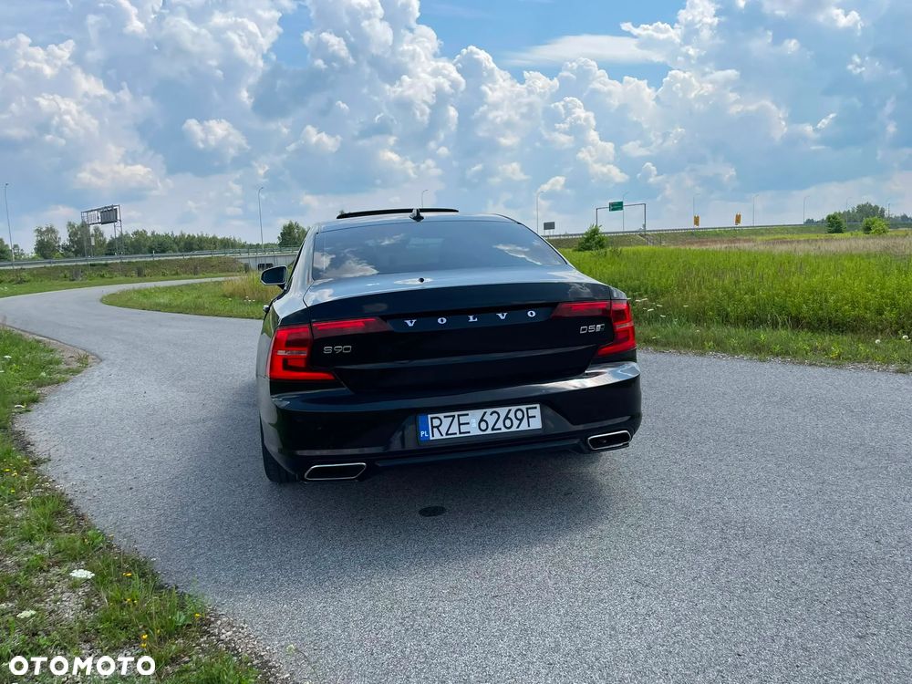 Volvo S90 D5 SCR AWD R-Design - 5