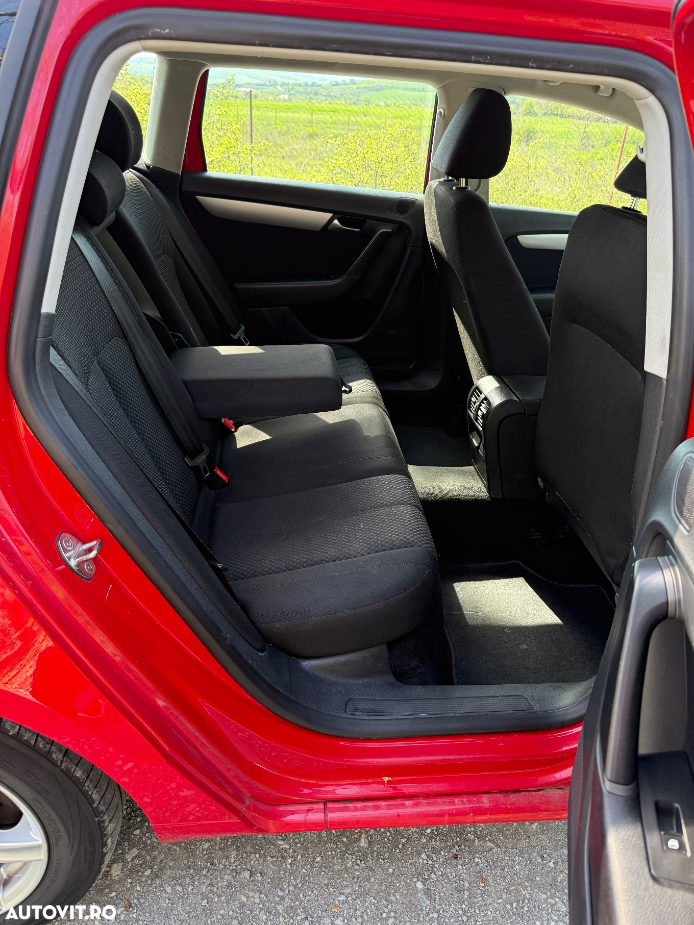 Volkswagen Passat Variant 2.0 TDI DSG BlueMotion Technology Trendline - 8