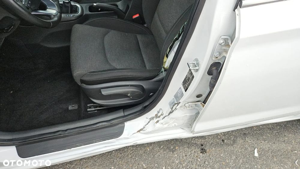 Hyundai i30 Kombi 1.5 T-GDI 48V-Hybrid Advantage - 3