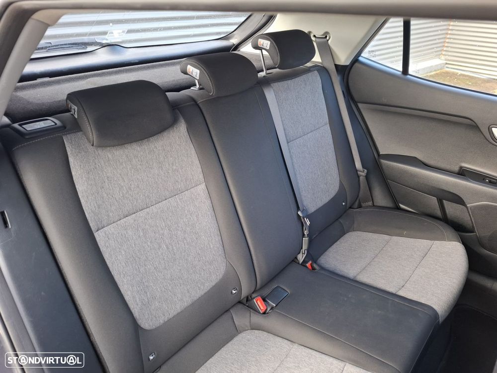 Kia Stonic 1.0 T-GDI Urban - 24