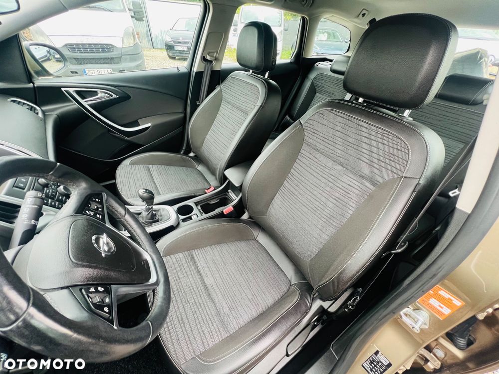 Opel Astra 1.4 Turbo Design Edition - 14