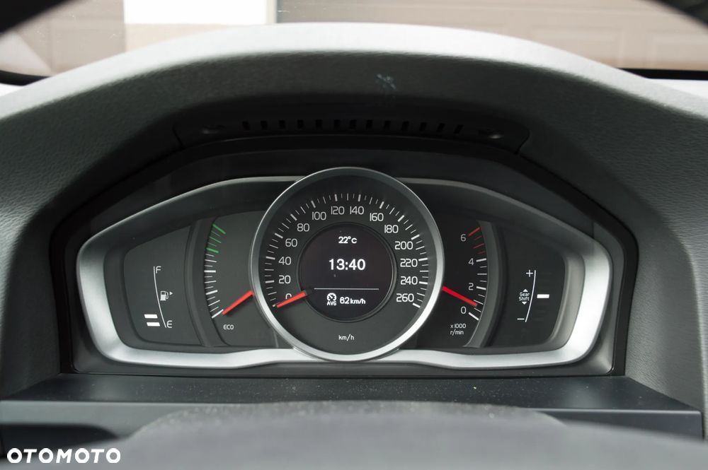 Volvo V60 D4 Business Edition - 19