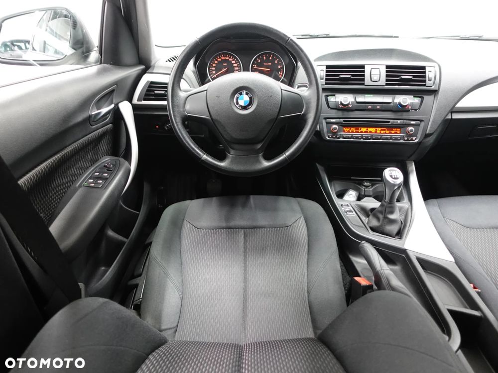 BMW Seria 1 114i - 30