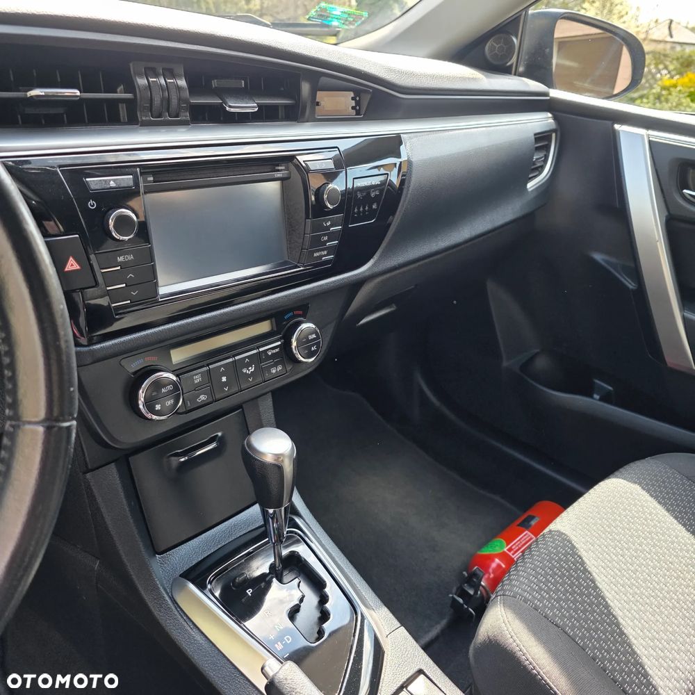Toyota Corolla - 4