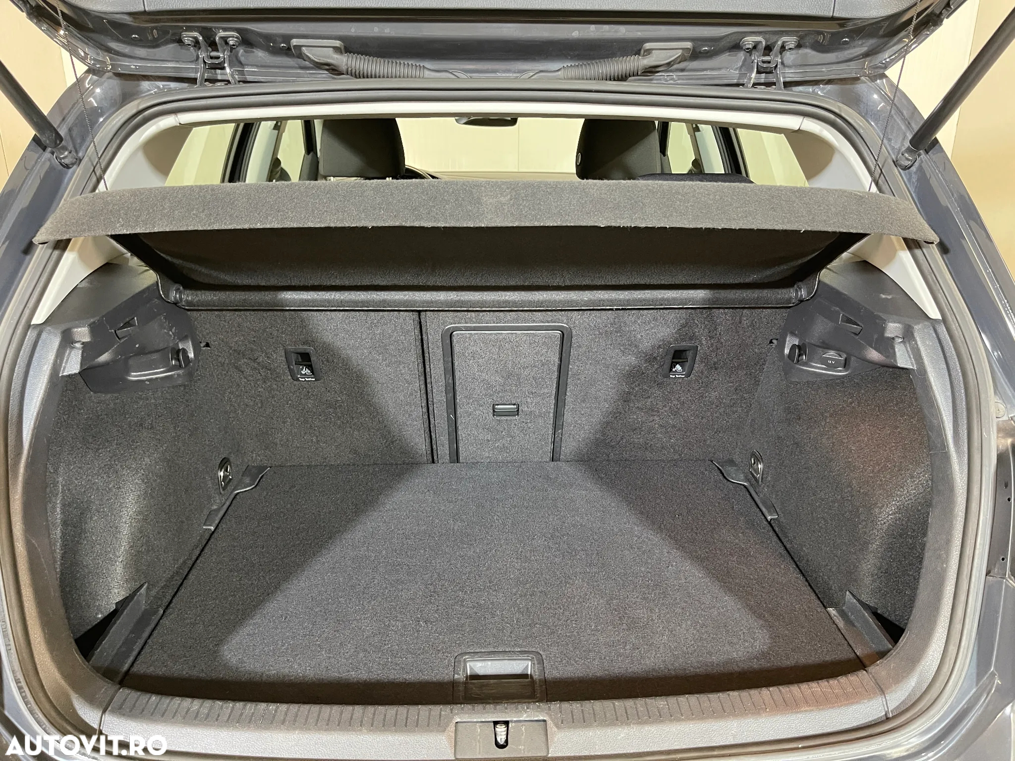 Volkswagen Golf 1.6 TDI Comfortline - 11