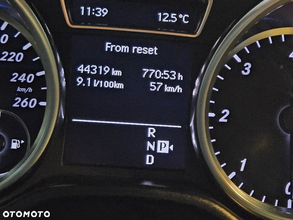 Mercedes-Benz ML - 22