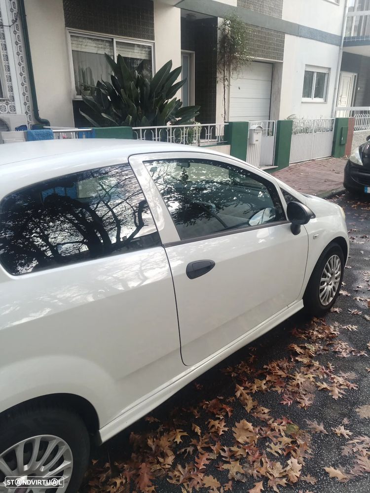 Fiat Grande Punto 1.3 Multijet 16V Dynamic - 3