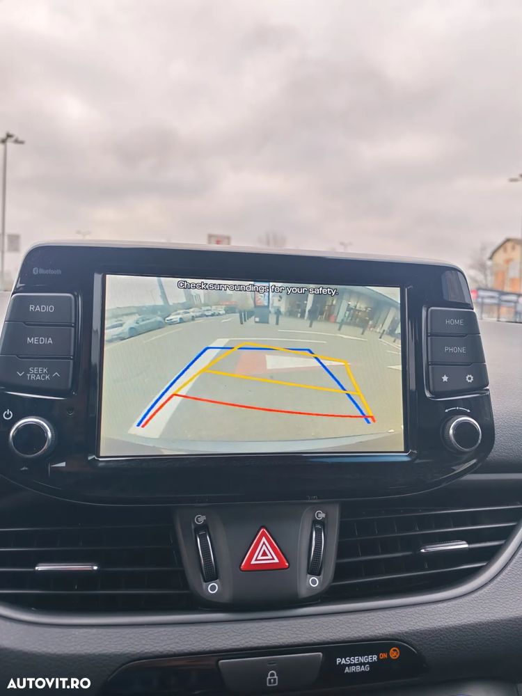 Hyundai i30 1.4 100CP 5DR M/T Highway - 14