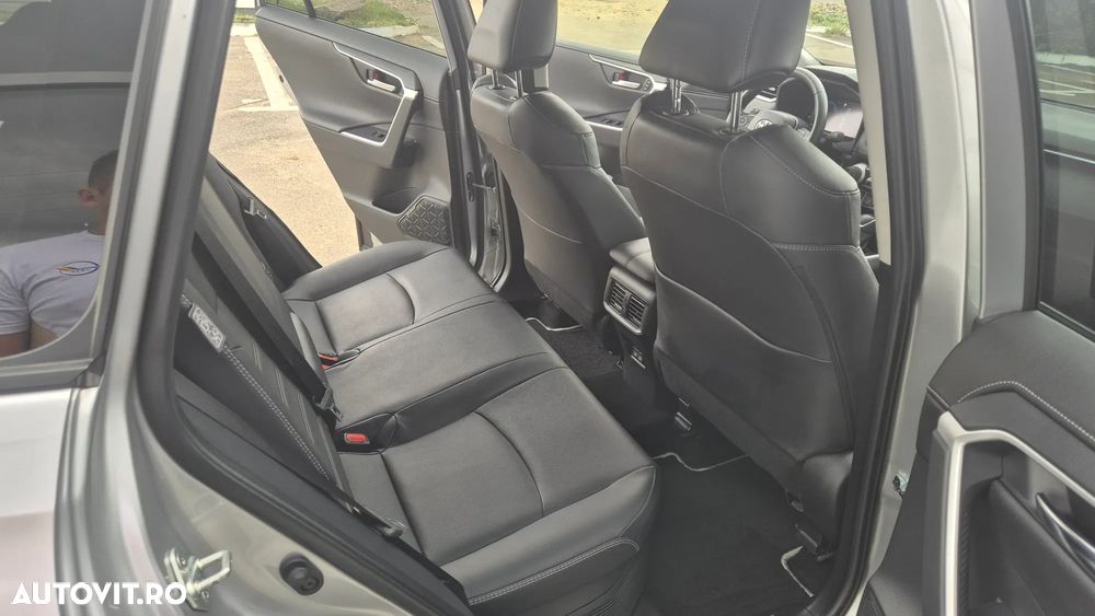 Toyota RAV4 2.5 VVT-iE 4x4 Luxury - 12