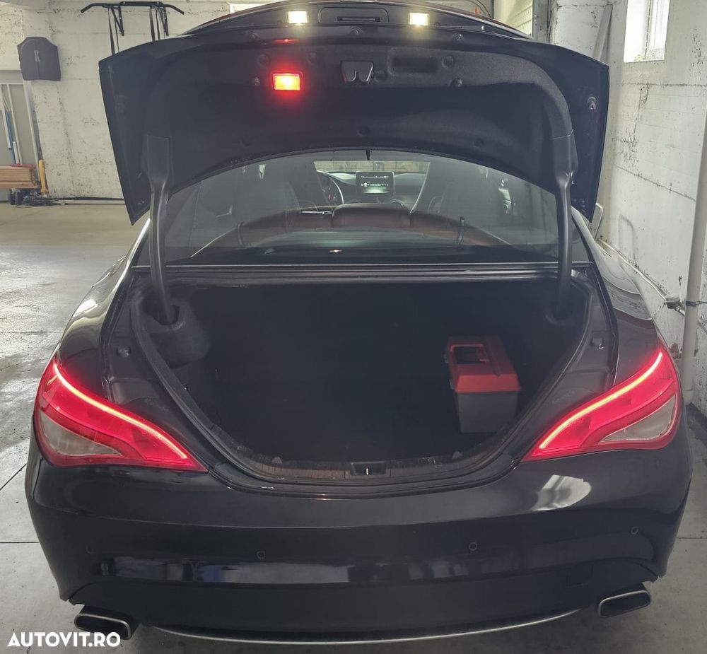 Mercedes-Benz CLA 200 - 4
